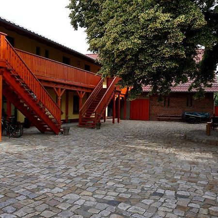 L&L Skaters Home Langenlipsdorf Luaran gambar